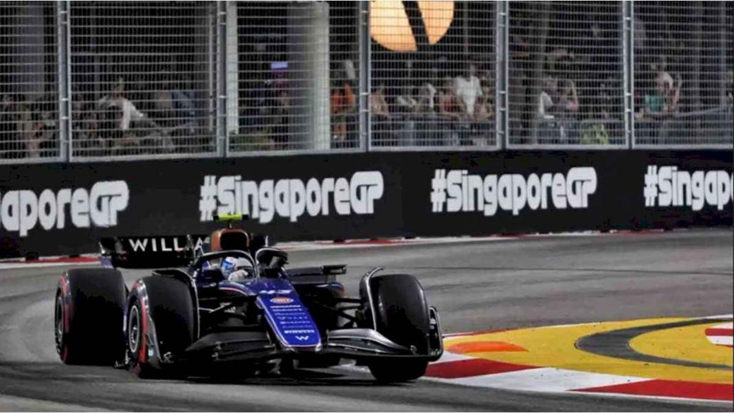 franco-colapinto-inicio-el-gp-de-singapur-con-una-maniobra-arriesgada-que-provoco-el-fastidio-de-alexander-albon