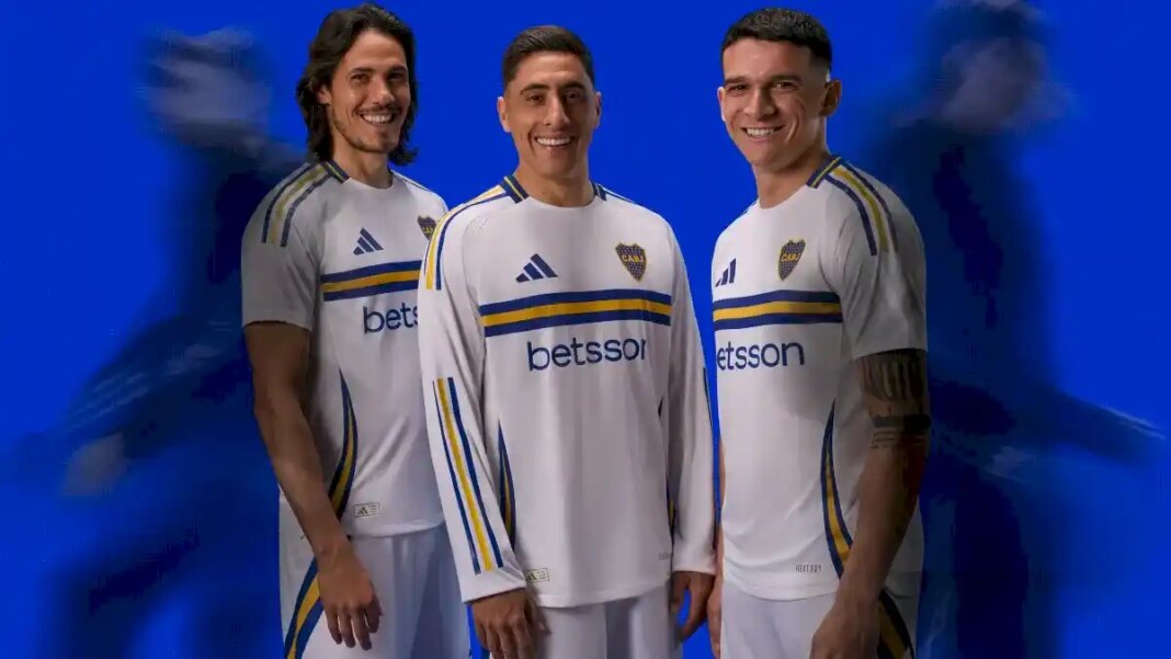 adidas-presento-la-nueva-camiseta-alternativa-de-boca-inspirada-en-la-bandera-del-club:-cuanto-cuesta