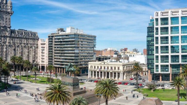 Uruguay: brutal asalto de motochorros a una pareja de turistas argentinos