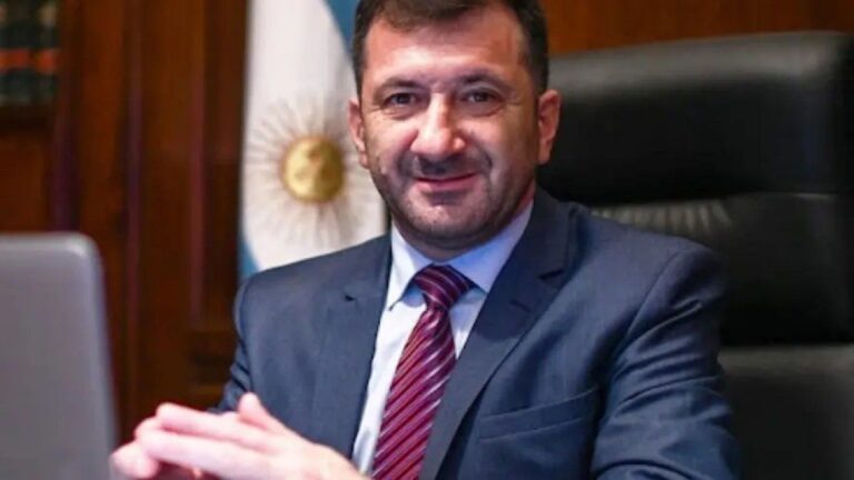 Otro revés judicial para Edgardo Kueider: validaron su expulsión del Senado