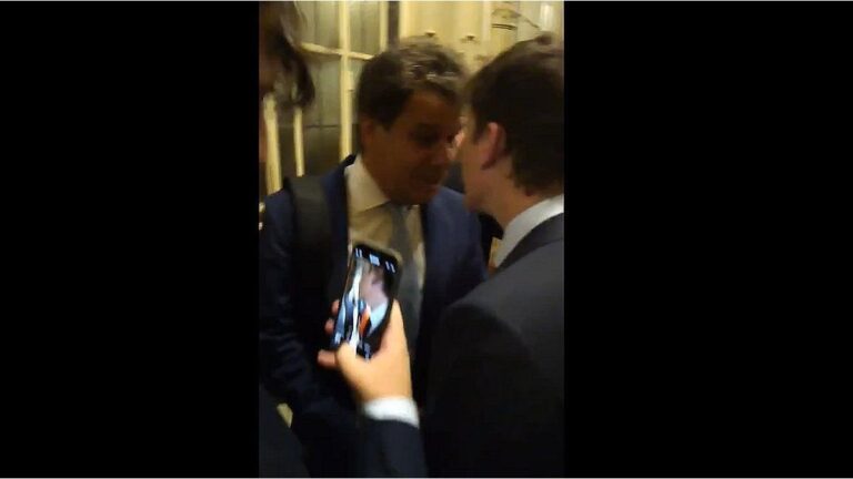 Santiago Caputo cruzó a Facundo Manes en los pasillos del Congreso: «Ahora me vas a conocer»