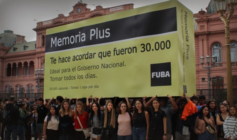 La FUBA chicaneó a Milei con un remedio para la memoria por su «negacionismo» de los desaparecidos
