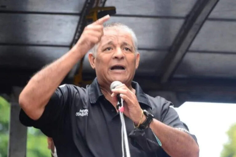 El co-secretario general de la CGT cruzó a un periodista K por querer hacer un paro