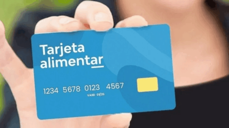 Acuerdo con la CAF: Javier Milei tomó una nueva deuda para reforzar la Tarjeta Alimentar