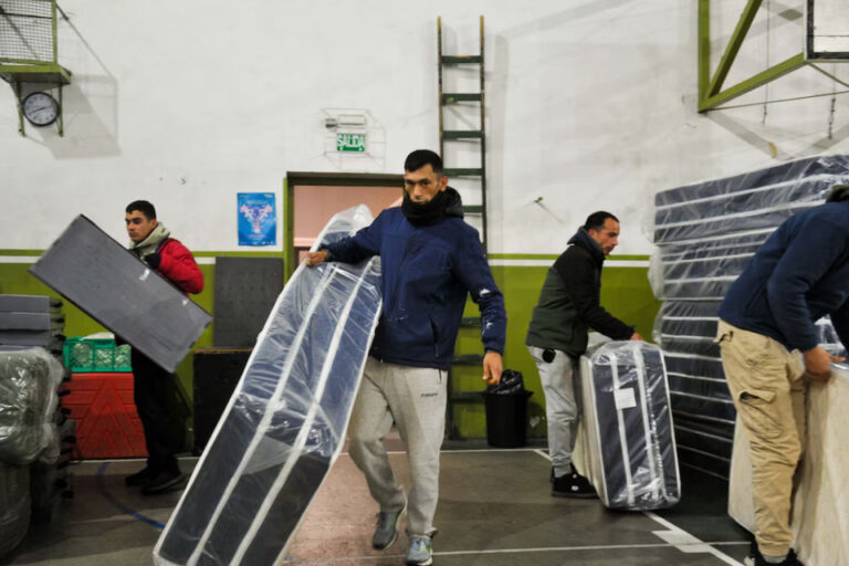 Uruguay: «evacuación obligatoria» para personas en situación de calle por la ola de frío