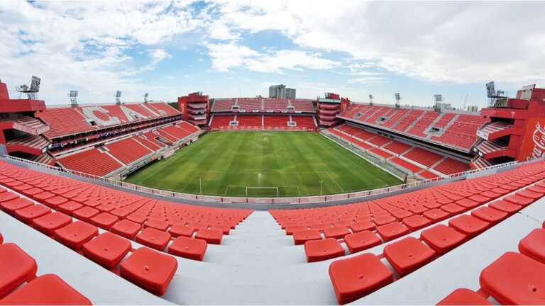 La Justicia ordenó la clausura de dos tribunas de la cancha de Independiente por los incidentes en la Copa Sudamericana
